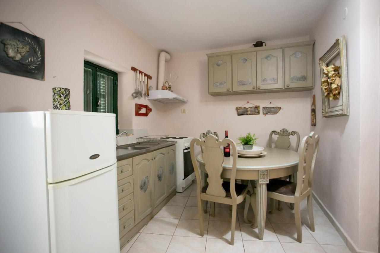 Charouda Country House Pyrgos Dirou Екстер'єр фото